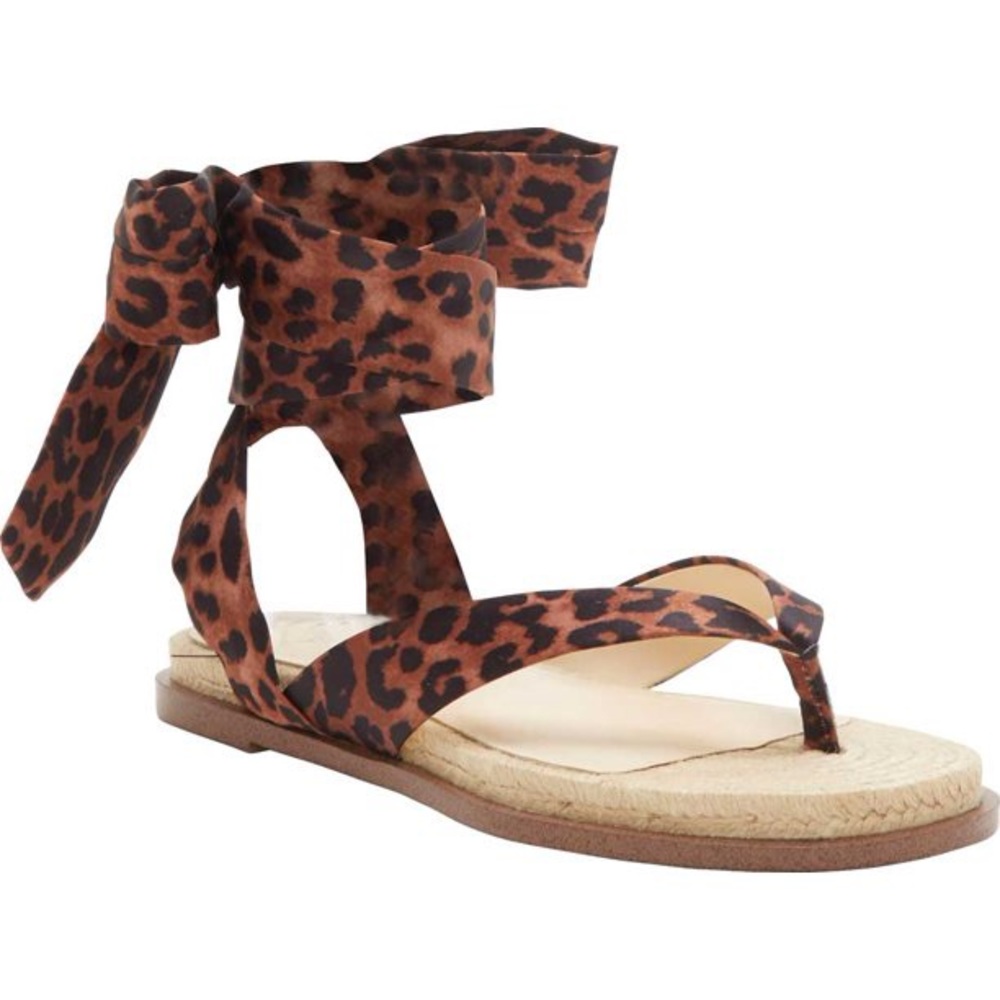 New never worn jessica simpson flat sandals